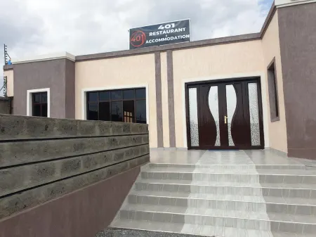 401 Restaurant & Accommodation Отели рядом с достопримечательностью «Lakes NAIVASHA - Crescent Island»