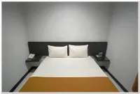 Losmen Family Syariah Bypass Juanda Mitra RedDoorz Hotels in Pabean