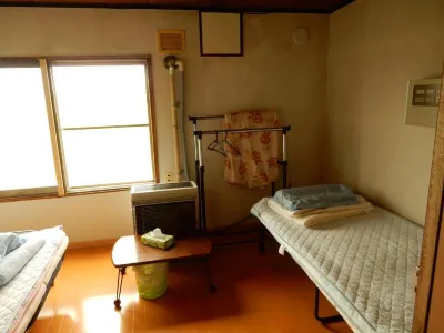 Guest House Nisshin Hotels near JR Chiebun station
