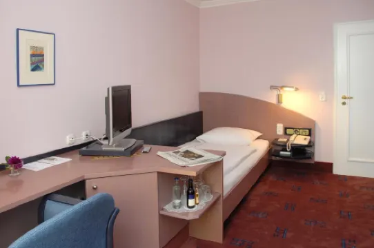 Hotel Garni Lindacher Hof Hotels in Burghausen