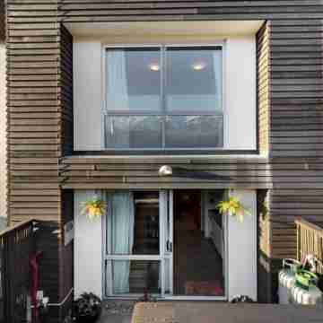 Central Wanaka Villa Hotel Exterior