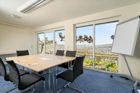 Hohenzollern Отели в г. Бад-Нойенар-Арвайлер