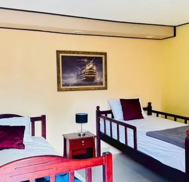 ห้องมาตรฐานเตียงแฝด (ห้องเล็ก)