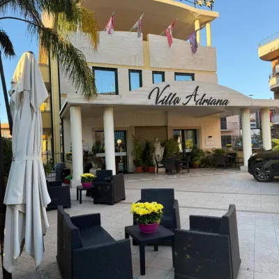 Villa Adriana Hotel ヴィッラ・アドリアーナ周辺のホテル