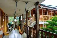 Hostal Cloud Forest - Hostels