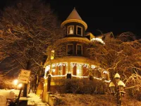 Wilson House Bed & Breakfast Hotels near OXOXO Gallery