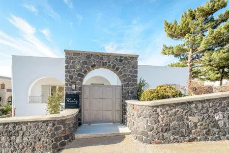 Thealos Santorini Отели в г. Санторини