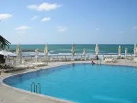 Raphael Apartments - Beach