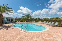 Cape Crossing Resort & Marina