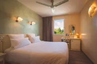 Le Mas du Colombier Hotels in Cabrieres-d'Aigues