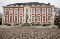 Chateau de Moulin le Comte Hotel di Pas-de-Calais