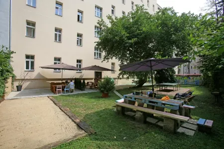 Hostel Dakura