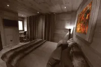 La Maison de Dolphe Chalet de Charme & Art Gallery