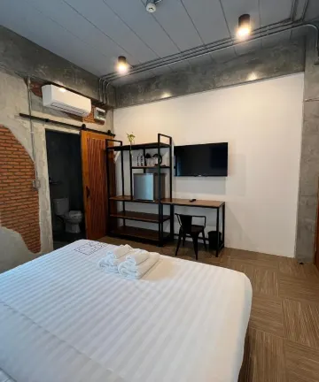 ห้องซูพีเรียร์ เตียงใหญ่ 1 เตียง