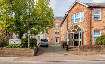 Roomspace Serviced Apartments - Swan House