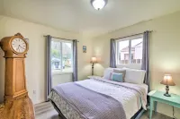 Winchester Bay Apt Near Dunes and State Parks!