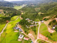 Lam Ecolodge Hotels in Tu Le