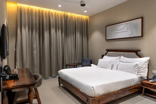 KMR Hotels & Resorts