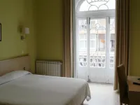 Alojamento Local Primavera Hotels in Amadora