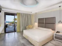 โรงแรมแอตแลนติส โรงแรมใกล้หาด Lambi Beach