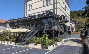 Alinar Oasis Budget Hotel - Housity