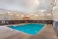 Cayuga Blu - Pools