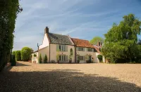 Holly Lodge Boutique B&B - 5-Star