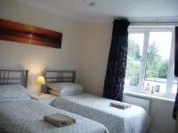 London Heathrow Guesthouse Hotels in Colnbrook