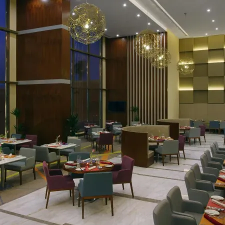 Holiday Inn Jeddah Gateway by IHG