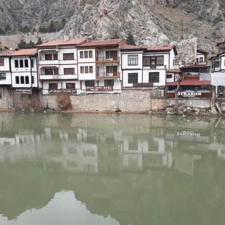 Şehrizade Konakları