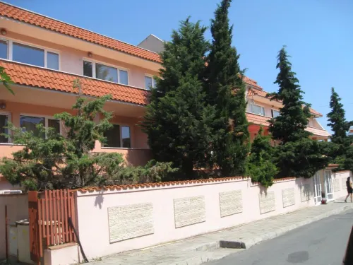 Lozenets Resort Hotel