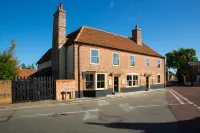 The Harvard Inn Hotels in Stock