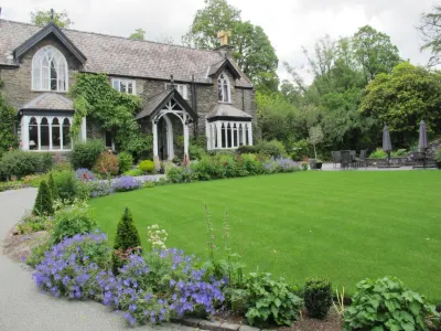 Cedar Manor โรงแรมใน