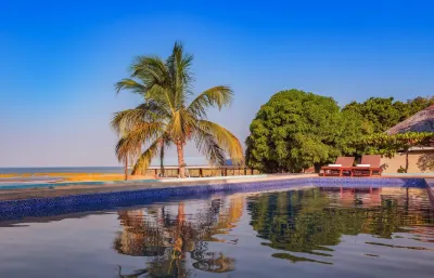 Blue Waters by Serendib Hotel di 