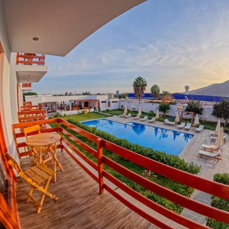 Hotel La Colina