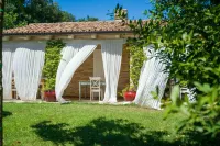 CasaVostra - Ambience Suites Hôtels à : San Marcello