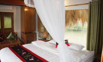 1. Thai Bin..