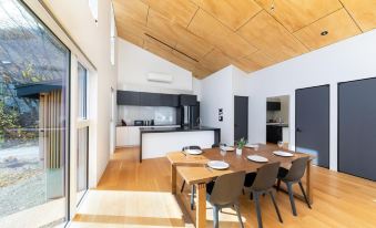 Wadano Hill Chalet by Hhg