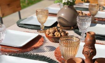 Harmonia Garden GastroYard&Hotel - Housity