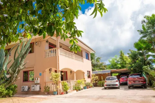 Chez Benoit Self Catering Hotels in Au Cap