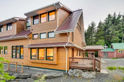 Ketchikan Apt - Walk to Refuge Cove Beach! - spa