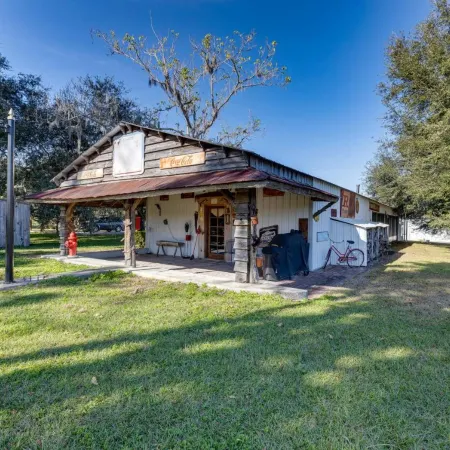 Rustic Lake City Studio Near Ichetucknee Springs!