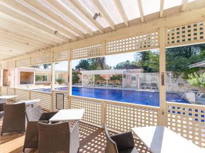 屋外プール 小谷流の里 ドギーズアイランドの写真