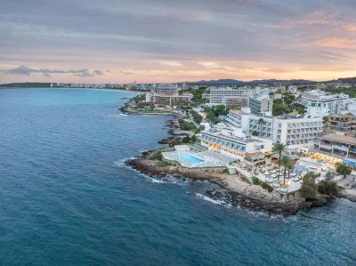 Hotel Atolon & Kaafu Beach Club Hotels in Cala Bona