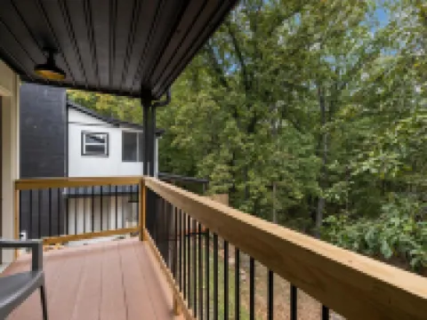 The Lofts on Indian Point - Near Silver Dollar City Hotels in Stone County