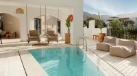 Nami Hotel & Suites - Pools