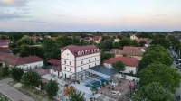 Villa Oliver Abádszalók - Pools