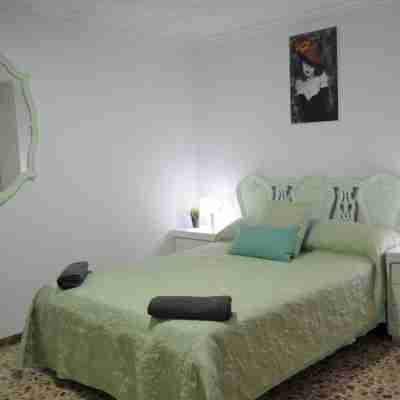 Fantastic 1 Bedroom Apartment with Gallery CB6EV Rooms