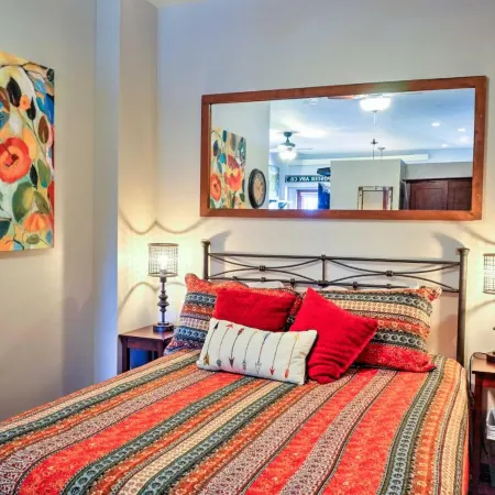 Walkable Studio Apartment in Downtown Livingston!