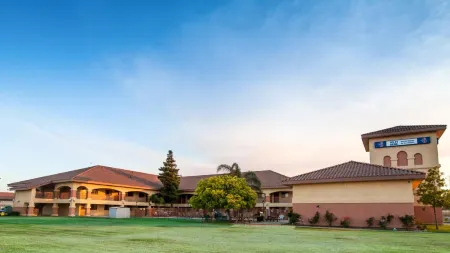 Motel 6 Santa Nella, CA - Los Banos Отели в г. Лос Банос